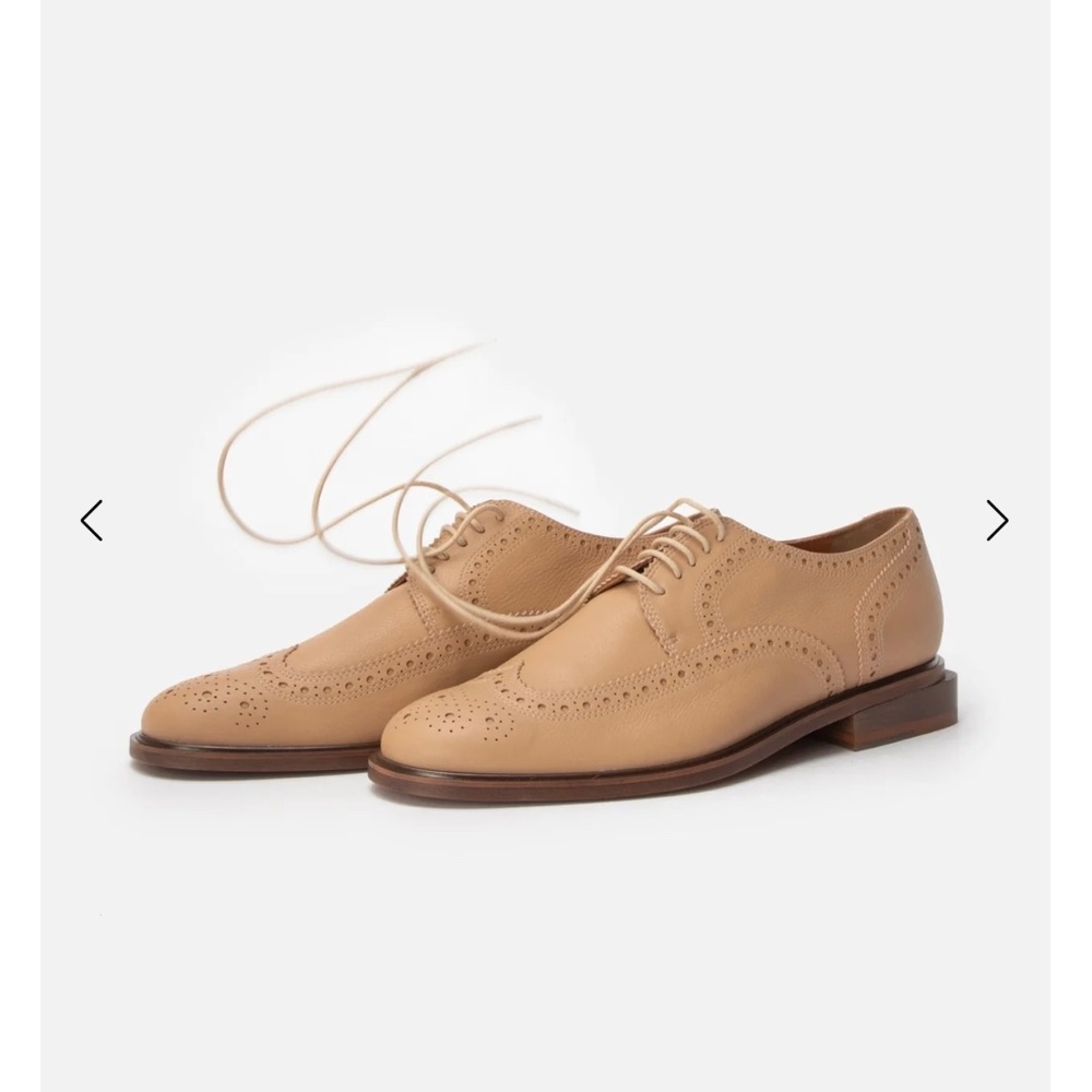 Robert Clergerie Nude Leather Brogue, N.I.B. Size 10. (40.5)